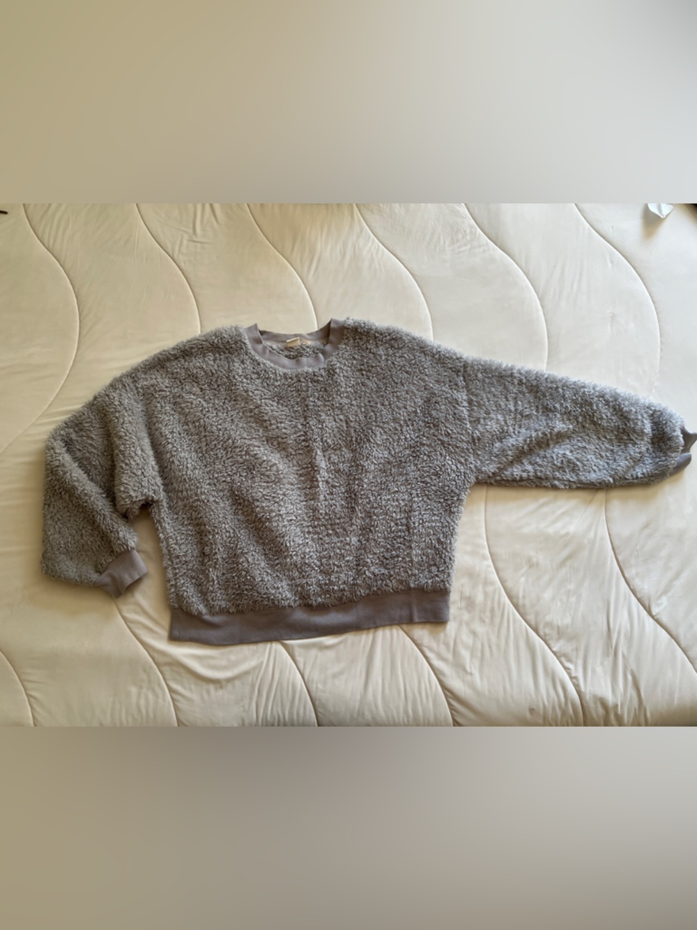 Cozy Sherpa Crewneck Sweater - Light Gray